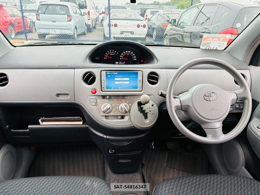 Toyota SIENTA 2009-07 7687983-12
