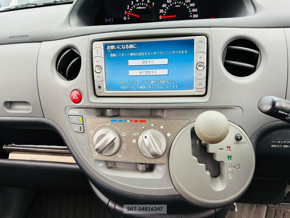 Toyota SIENTA 2009-07 7687983-19