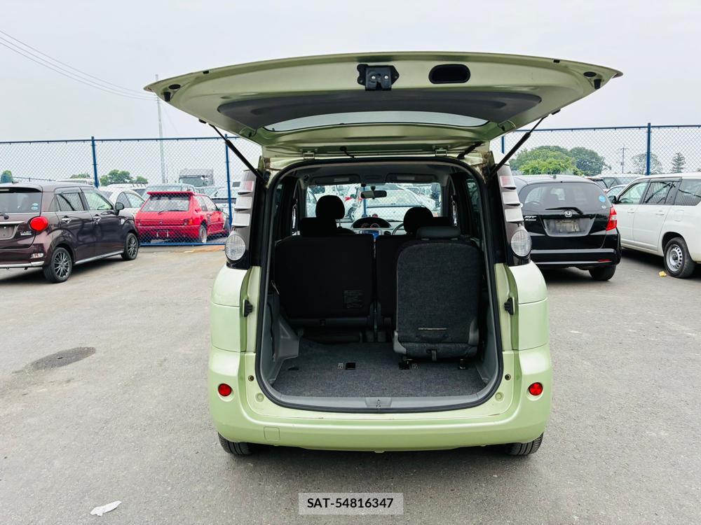 Toyota SIENTA 2009-07 7687983-26