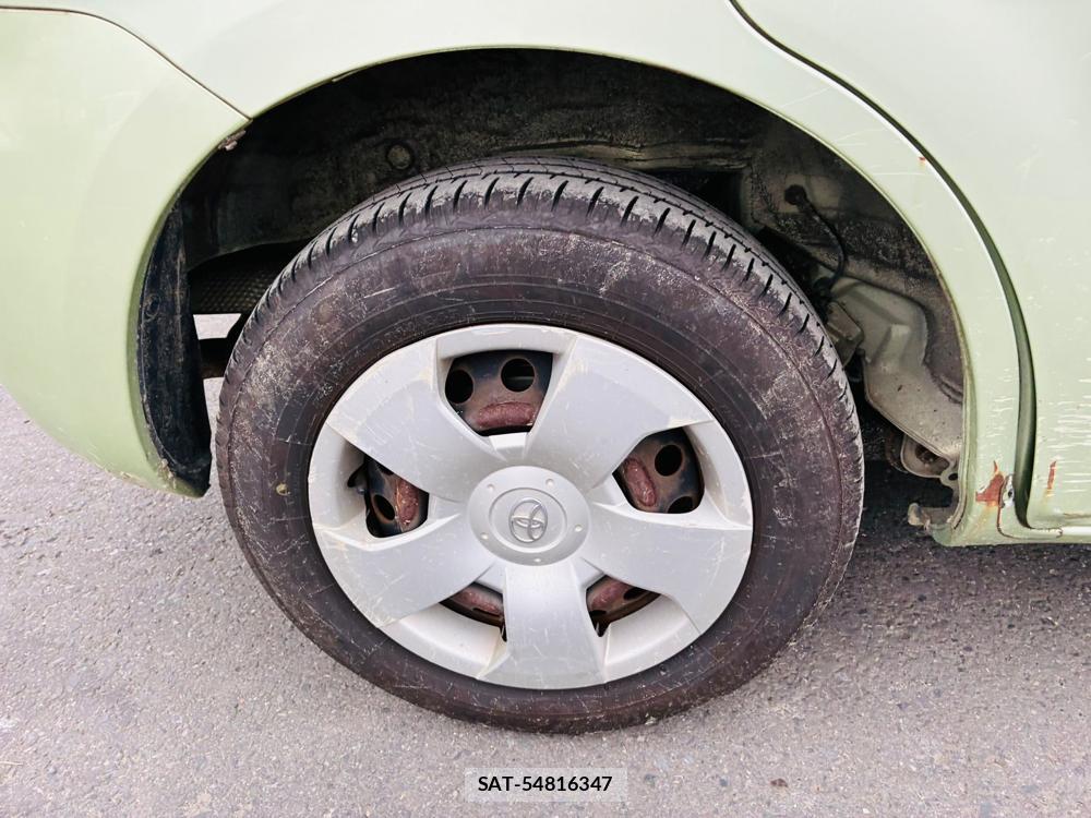 Toyota SIENTA 2009-07 7687983-27