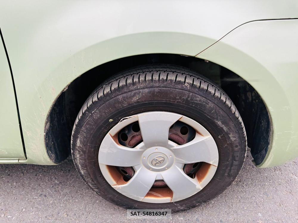 Toyota SIENTA 2009-07 7687983-28