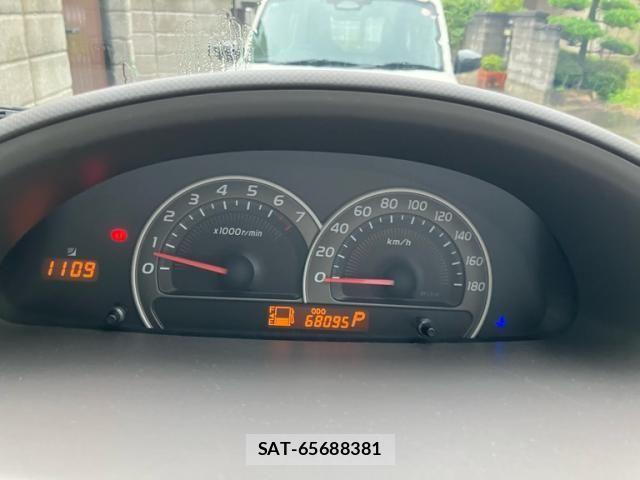 Toyota SIENTA 2009-09 7789104-9