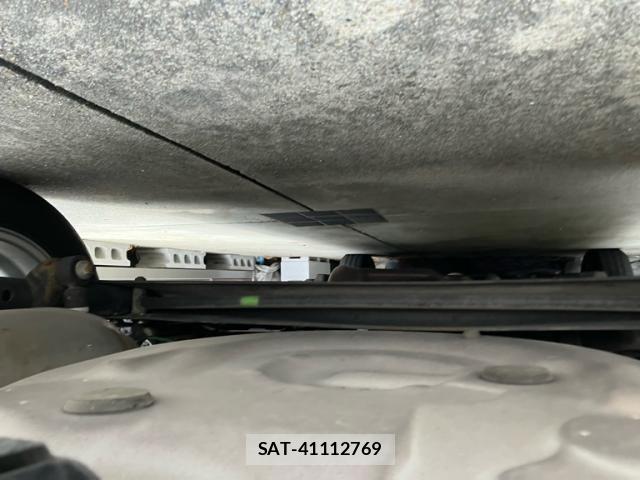 Toyota SIENTA 2012-04 7789103-15