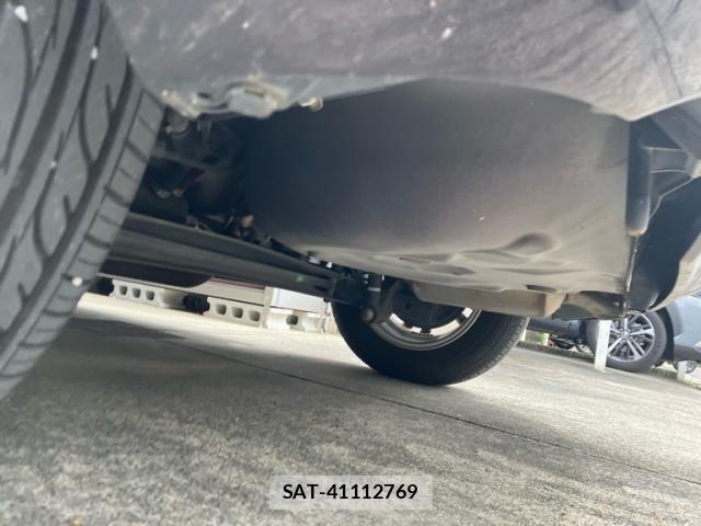 Toyota SIENTA 2012-04 7789103-16