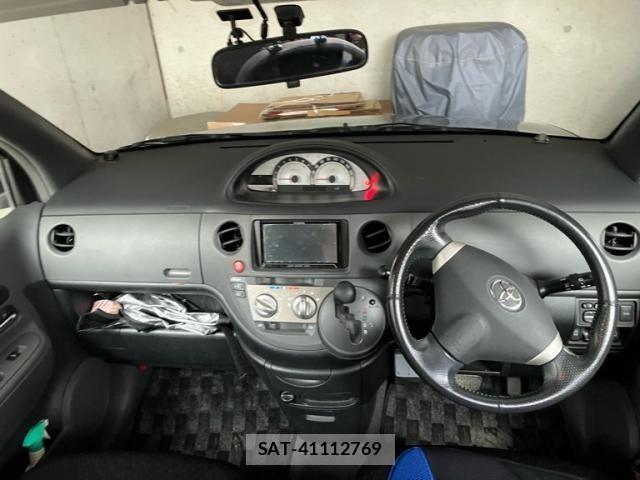 Toyota SIENTA 2012-04 7789103-6