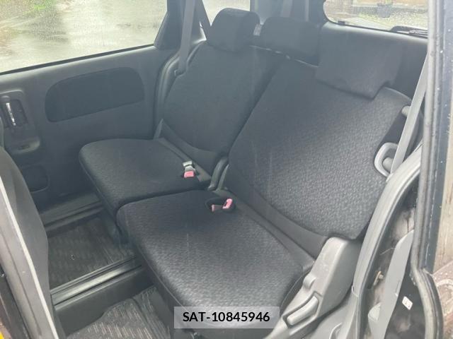 Toyota SIENTA 2011-12 7789105-10