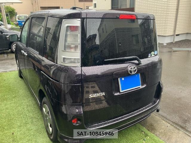 Toyota SIENTA 2011-12 7789105-2