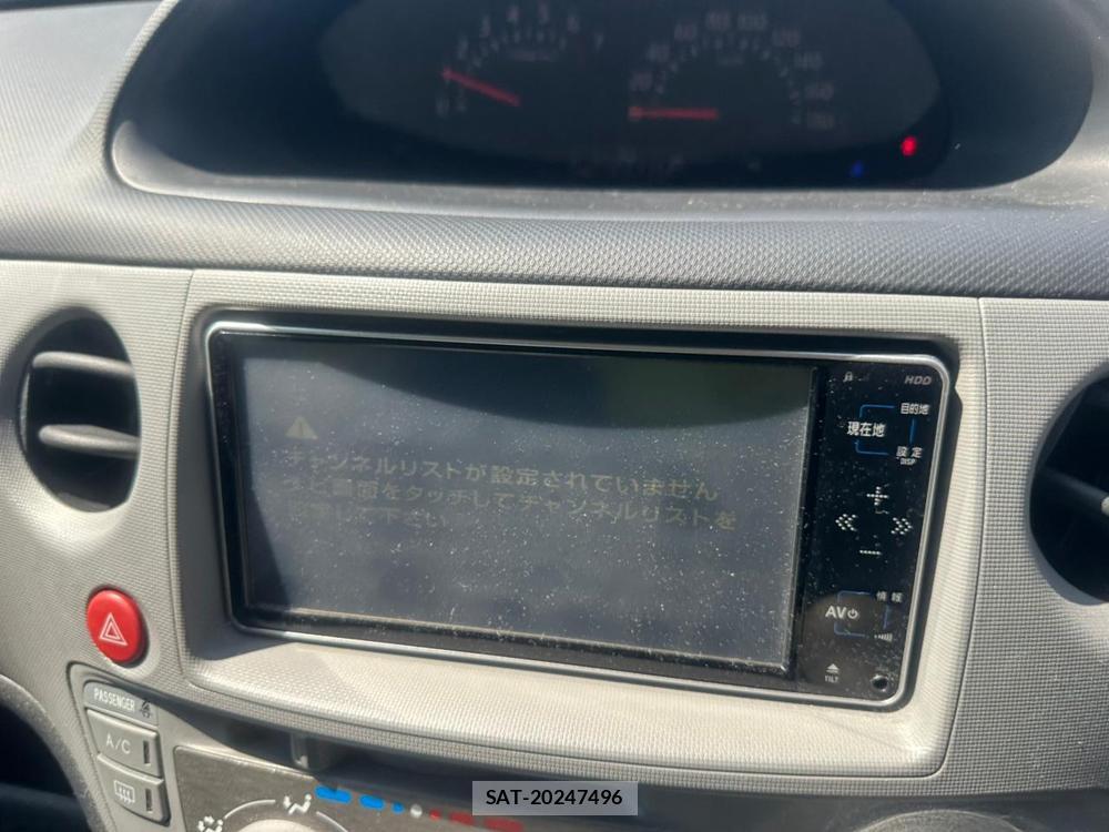 Toyota SIENTA 2009-12 7610993-17