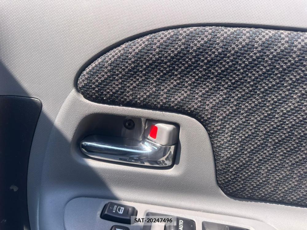 Toyota SIENTA 2009-12 7610993-18