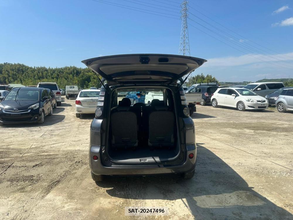 Toyota SIENTA 2009-12 7610993-23