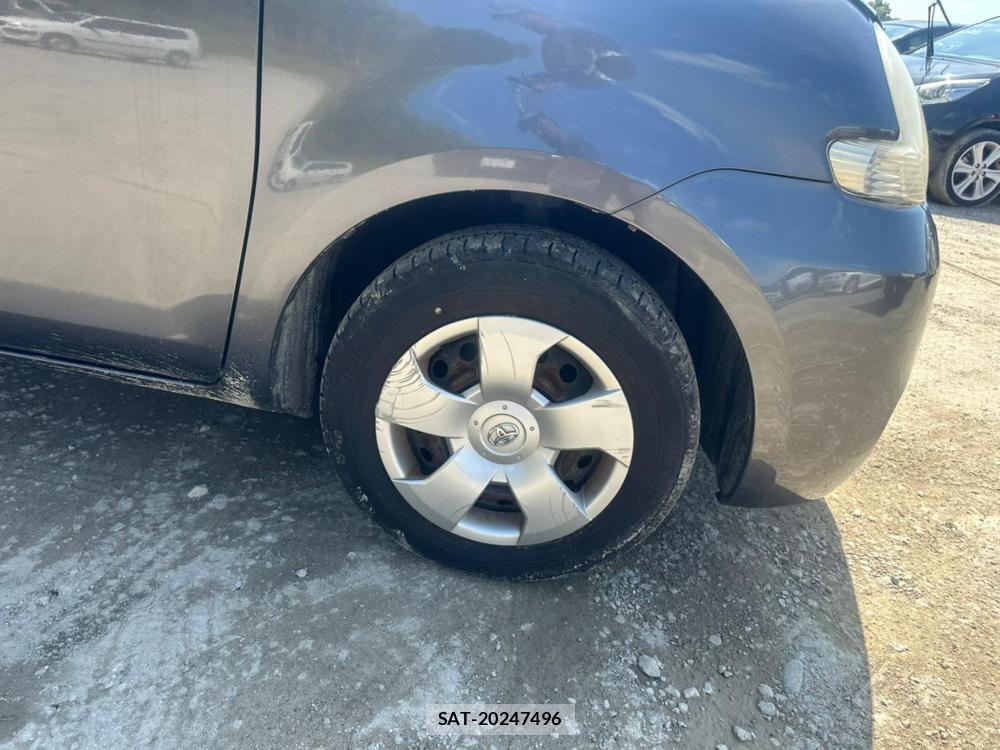 Toyota SIENTA 2009-12 7610993-25