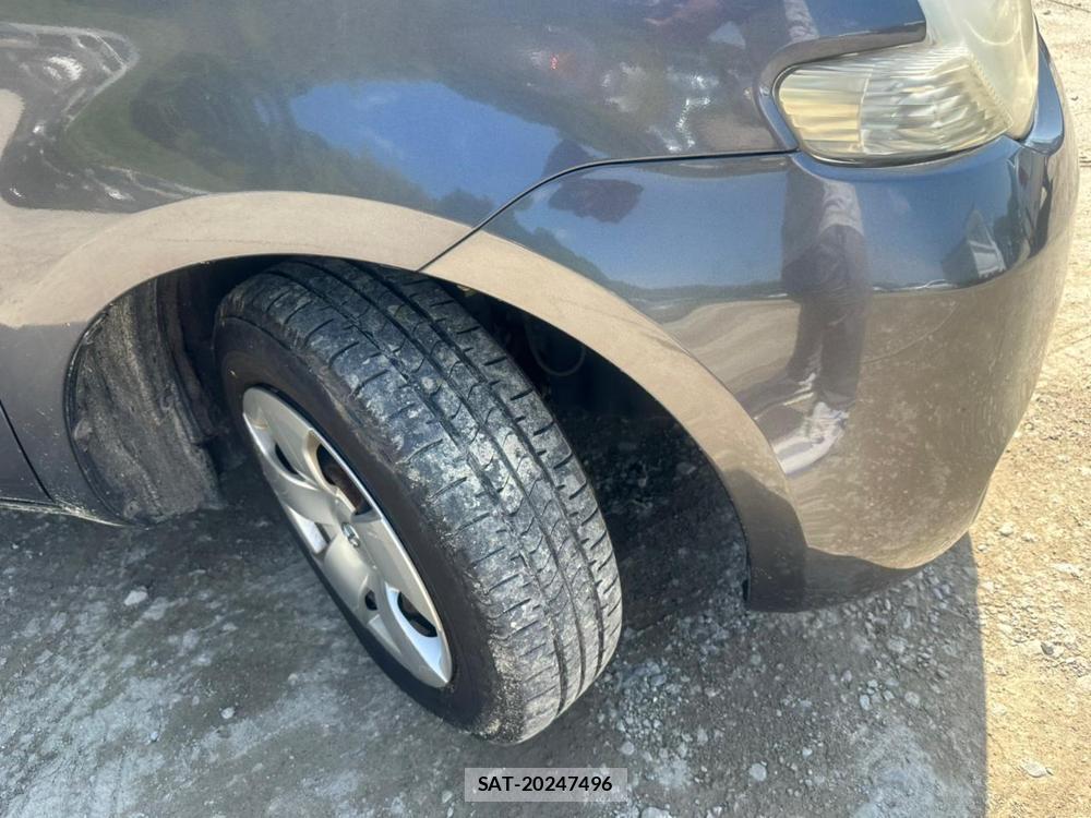 Toyota SIENTA 2009-12 7610993-28