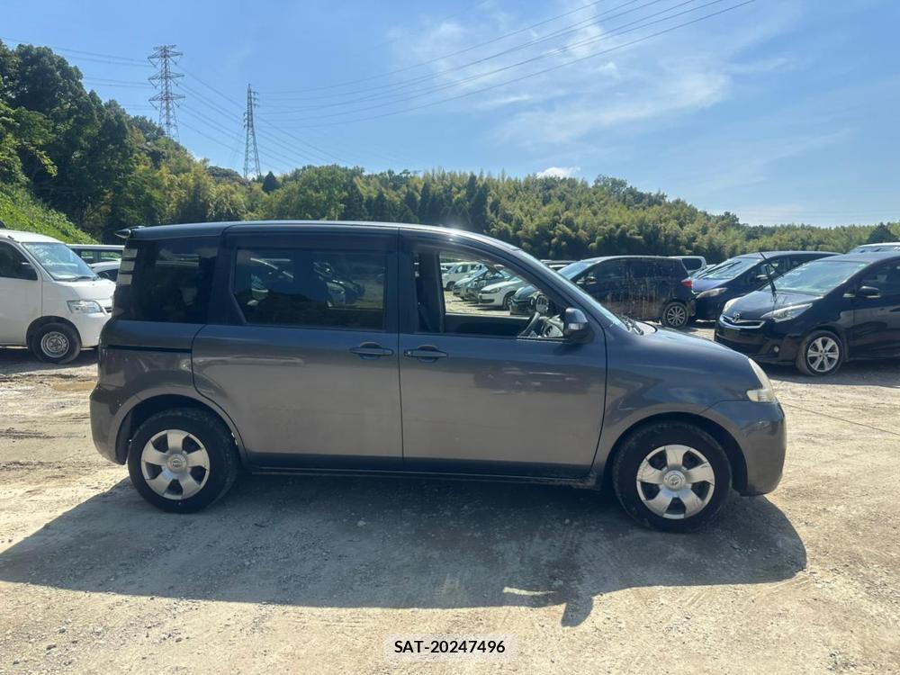 Toyota SIENTA 2009-12 7610993-5