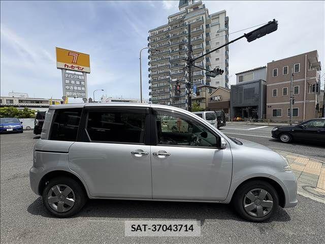 Toyota SIENTA 2012-09 7789109-9