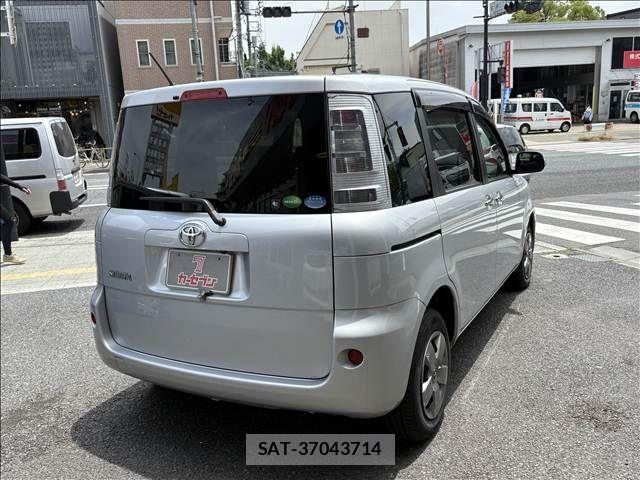 Toyota SIENTA 2012-09 7789109-11