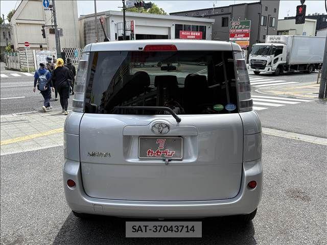 Toyota SIENTA 2012-09 7789109-12
