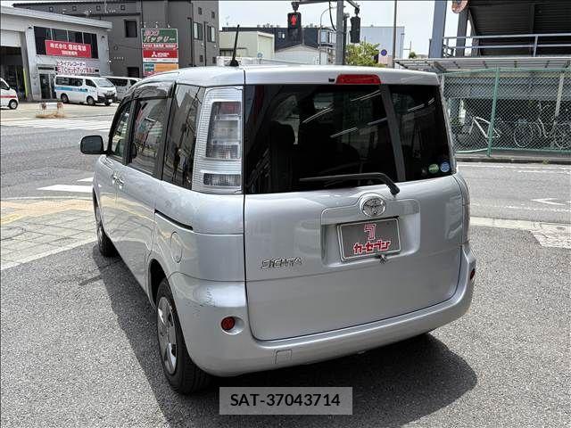 Toyota SIENTA 2012-09 7789109-13
