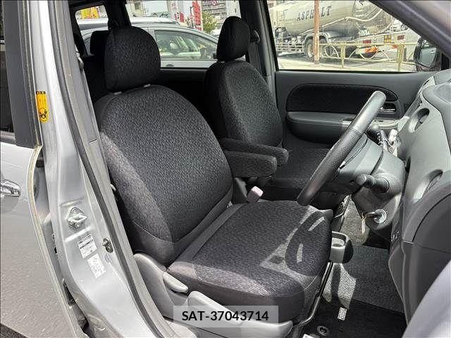 Toyota SIENTA 2012-09 7789109-14