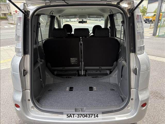 Toyota SIENTA 2012-09 7789109-21