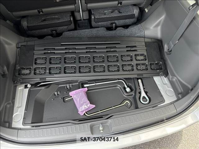 Toyota SIENTA 2012-09 7789109-23