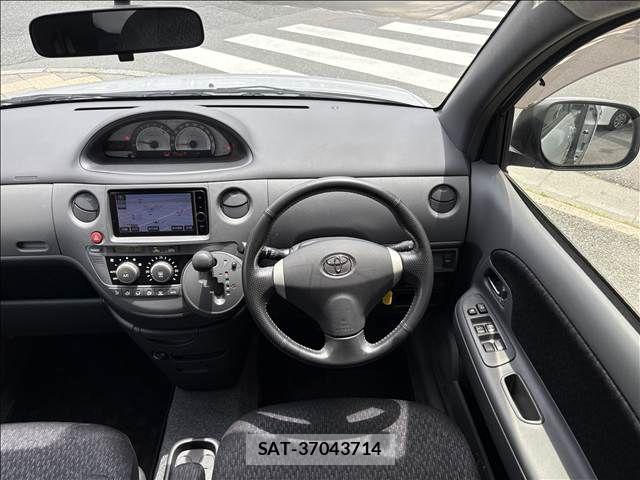 Toyota SIENTA 2012-09 7789109-24
