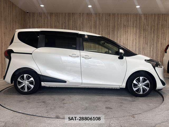 Toyota SIENTA 2019-05 7879416-16
