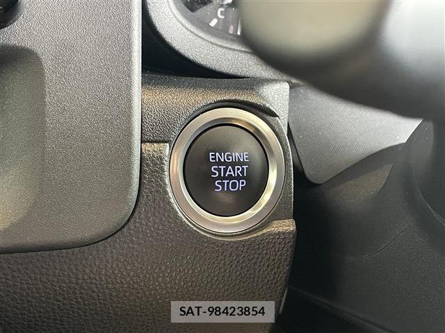 Toyota SIENTA 2024-06 7879415-16