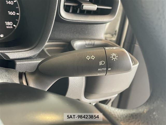 Toyota SIENTA 2024-06 7879415-17