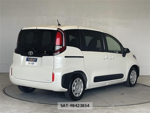 Toyota SIENTA 2024-06 7879415-1