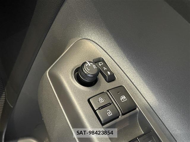 Toyota SIENTA 2024-06 7879415-19