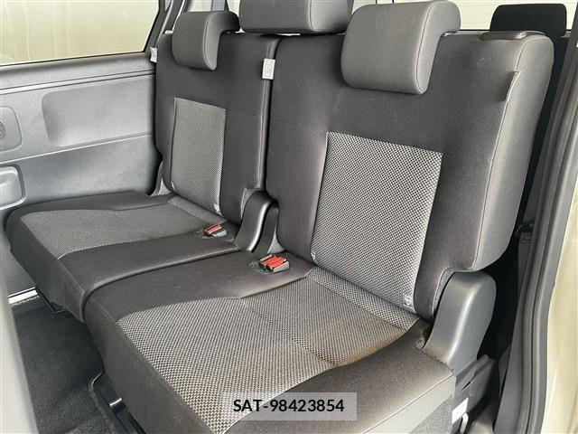 Toyota SIENTA 2024-06 7879415-26