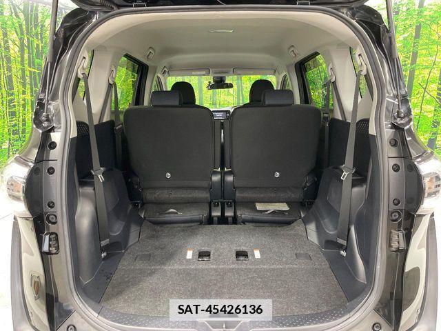 Toyota SIENTA 2017-02 7879422-11