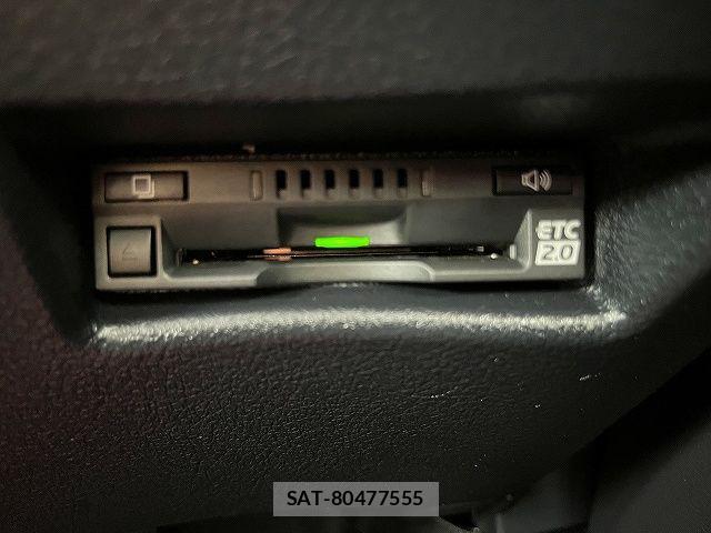 Toyota SIENTA 2021-09 7879411-15