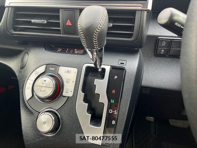 Toyota SIENTA 2021-09 7879411-19