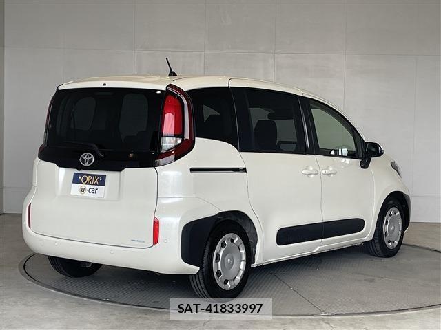 Toyota SIENTA 2024-06 7879414-1