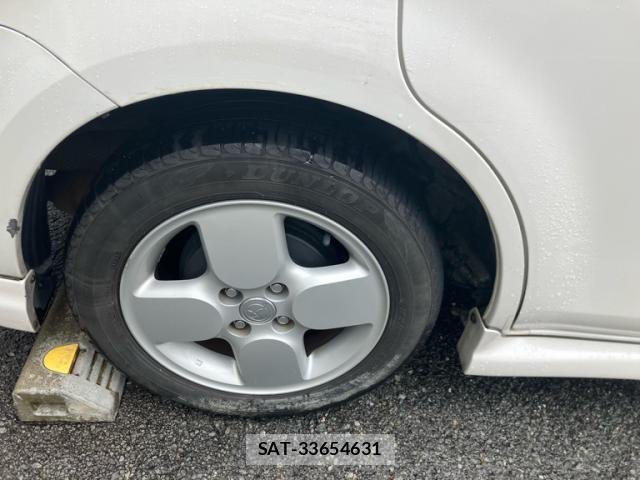 Toyota SIENTA 2005-01 7879440-10