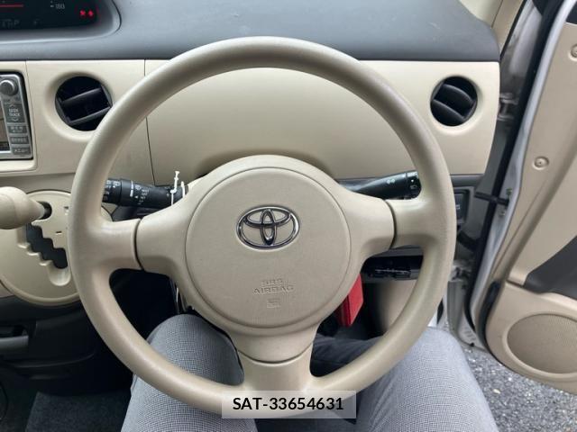 Toyota SIENTA 2005-01 7879440-18