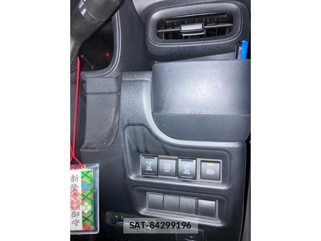 Toyota SIENTA 2022-12 7879410-21