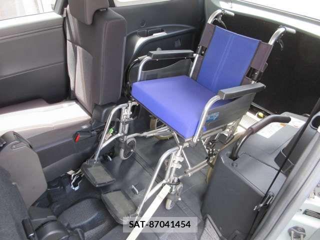 Toyota SIENTA 2022-11 7879409-13