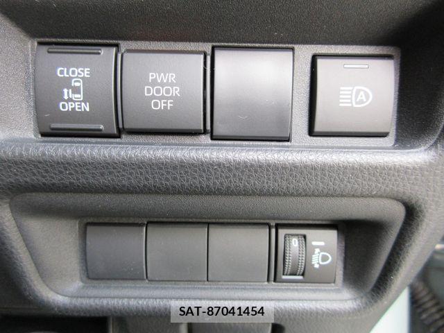Toyota SIENTA 2022-11 7879409-21