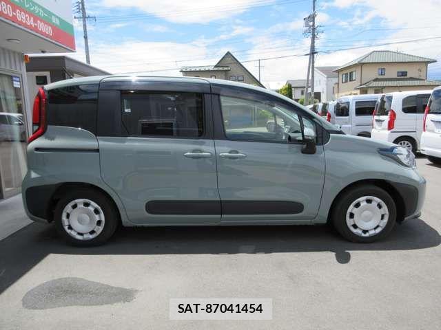 Toyota SIENTA 2022-11 7879409-3