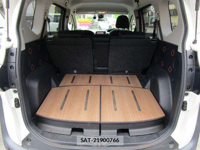 Toyota SIENTA 2018-12 7879421-10