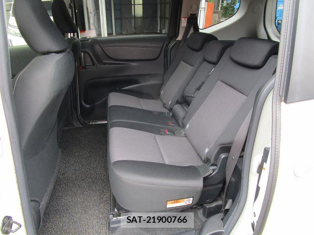 Toyota SIENTA 2018-12 7879421-11