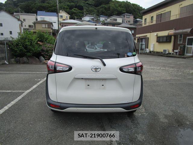 Toyota SIENTA 2018-12 7879421-5