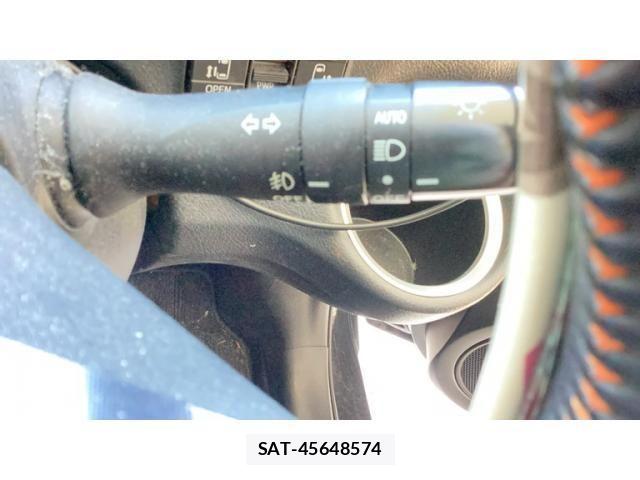 Toyota SIENTA 2017-11 7879419-13