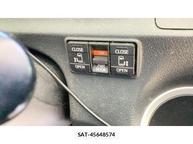 Toyota SIENTA 2017-11 7879419-16
