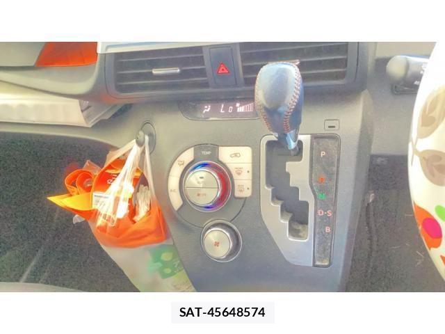 Toyota SIENTA 2017-11 7879419-20