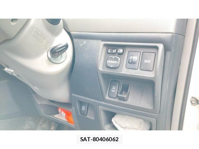 Toyota SIENTA 2009-07 7879439-9