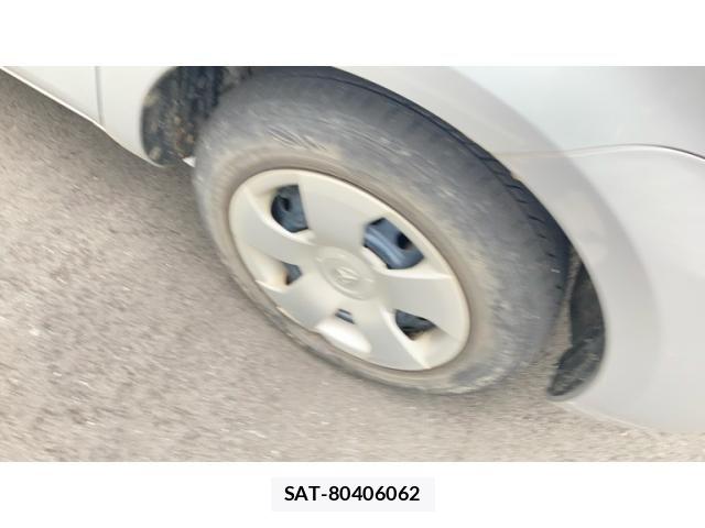 Toyota SIENTA 2009-07 7879439-3