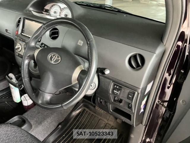 Toyota SIENTA 2011-09 7879438-10
